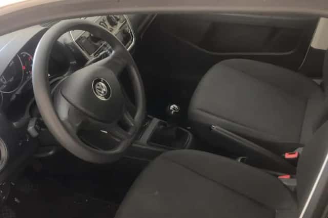 Volkswagen Up! (2019) thumbnail 5
