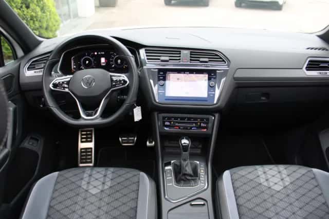 Volkswagen Tiguan (2023) thumbnail 4