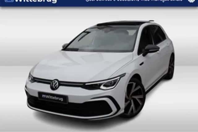 Volkswagen Golf (2024) thumbnail 1