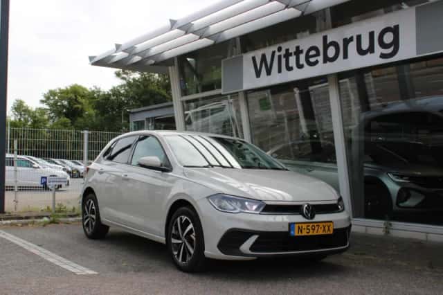 Volkswagen Polo (2022) thumbnail 6