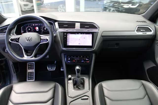 Volkswagen Tiguan (2022) thumbnail 4