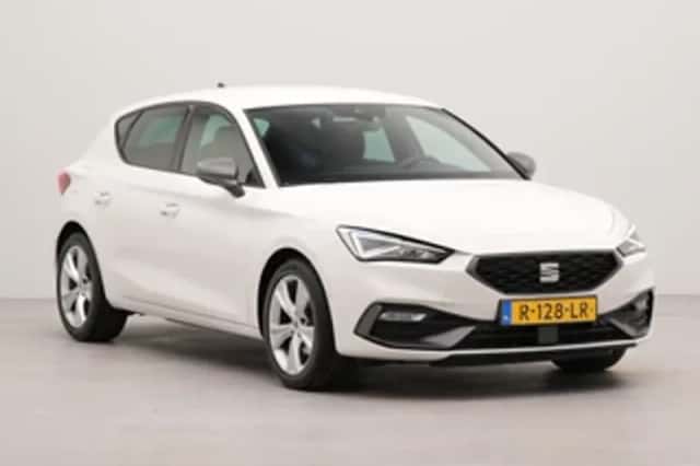 SEAT Leon (2022) thumbnail 3
