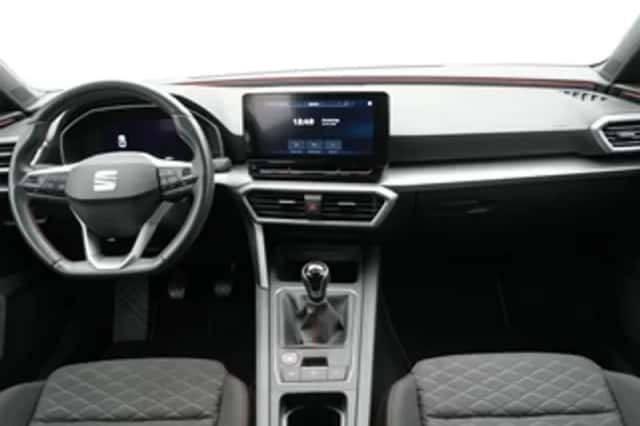 SEAT Leon (2022) thumbnail 5