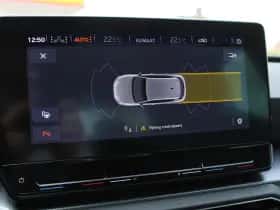 SEAT Leon (2023) thumbnail 21