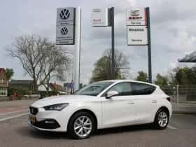 SEAT Leon (2023) thumbnail 24