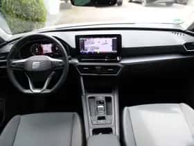 SEAT Leon (2023) thumbnail 4