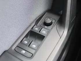 SEAT Leon (2023) thumbnail 31