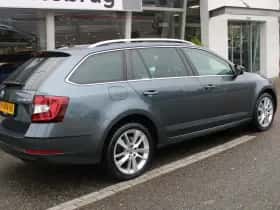 Škoda Octavia (2020) thumbnail 10