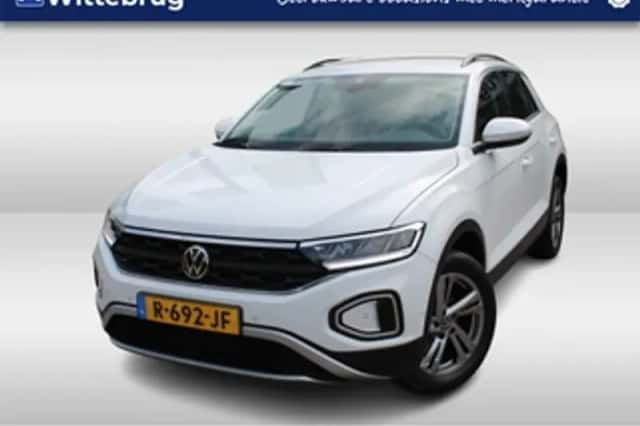 Volkswagen T-Roc (2022) thumbnail 1