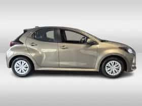 Toyota Yaris (2023) thumbnail 12