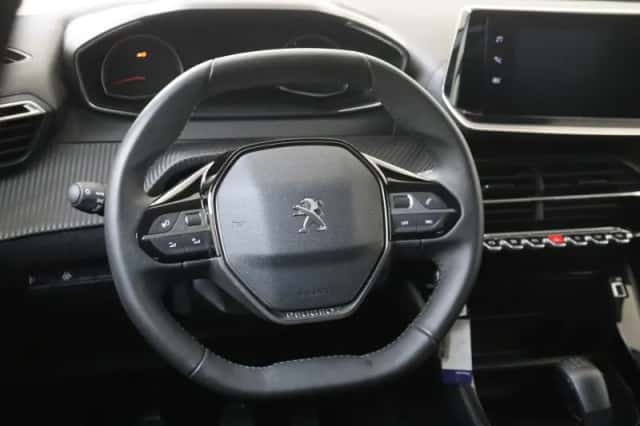 Peugeot 208 (2023) thumbnail 6