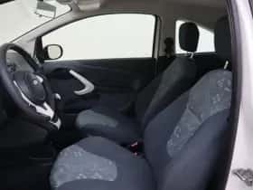 Ford Ka (2016) thumbnail 10