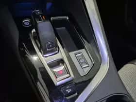 Peugeot 3008 (2021) thumbnail 17
