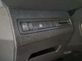 Peugeot 3008 (2021) thumbnail 27