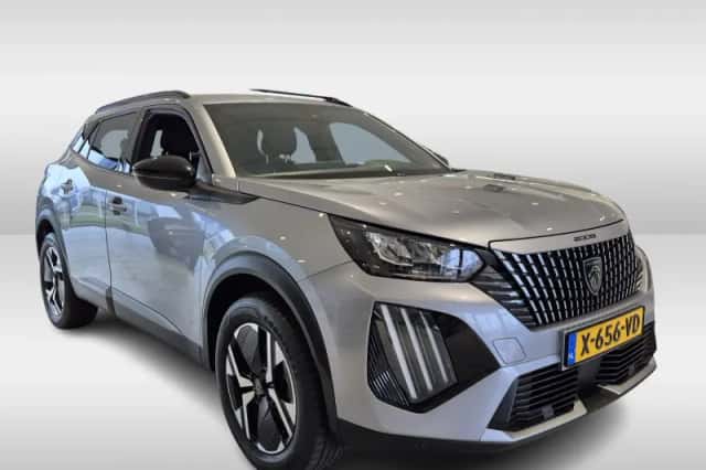 Peugeot 2008 (2024) thumbnail 2