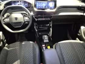 Peugeot 2008 (2024) thumbnail 9