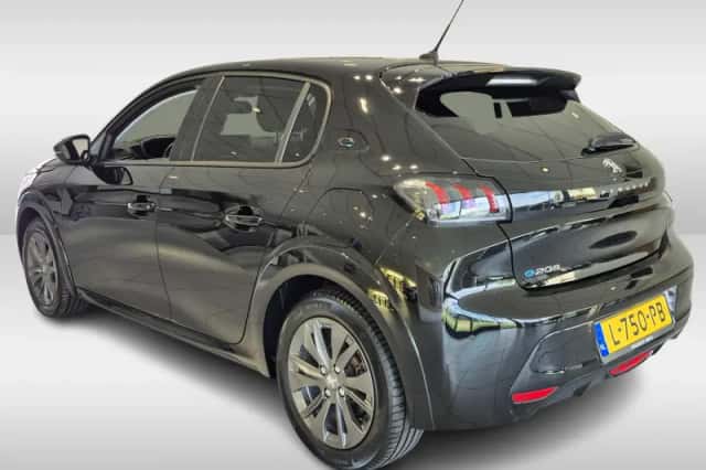 Peugeot e-208 (2021) thumbnail 4
