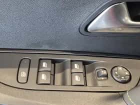 Peugeot 2008 (2024) thumbnail 30