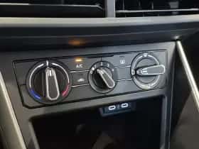 Volkswagen Polo (2023) thumbnail 28