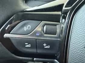 Peugeot e-2008 (2022) thumbnail 21