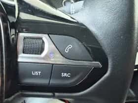 Peugeot e-2008 (2022) thumbnail 22