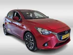 Mazda 2 (2016) thumbnail 2