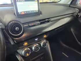 Mazda 2 (2016) thumbnail 22