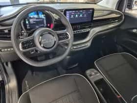 Fiat 500 (2023) thumbnail 9