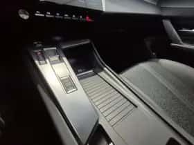 Peugeot 308 (2023) thumbnail 16