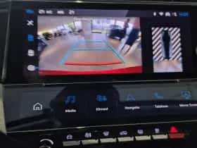 Peugeot 308 (2023) thumbnail 18