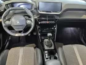 Peugeot 2008 (2021) thumbnail 9