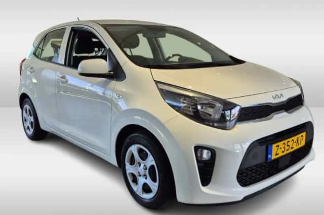 Kia Picanto (2024) thumbnail 2