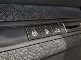 Peugeot 5008 (2022) thumbnail 36