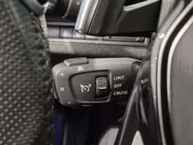 Peugeot 5008 (2022) thumbnail 37