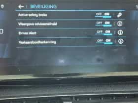 Peugeot 3008 (2021) thumbnail 24
