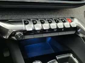 Peugeot 3008 (2021) thumbnail 28