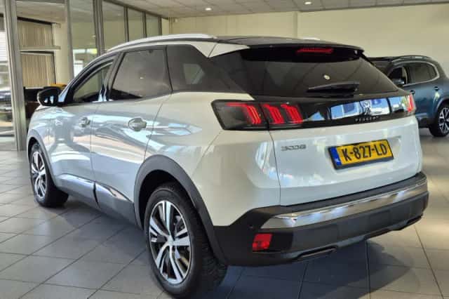 Peugeot 3008 (2021) thumbnail 4