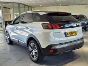 Peugeot 3008 (2021) thumbnail 4