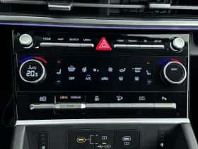 Hyundai Santa Fe (2025) thumbnail 14