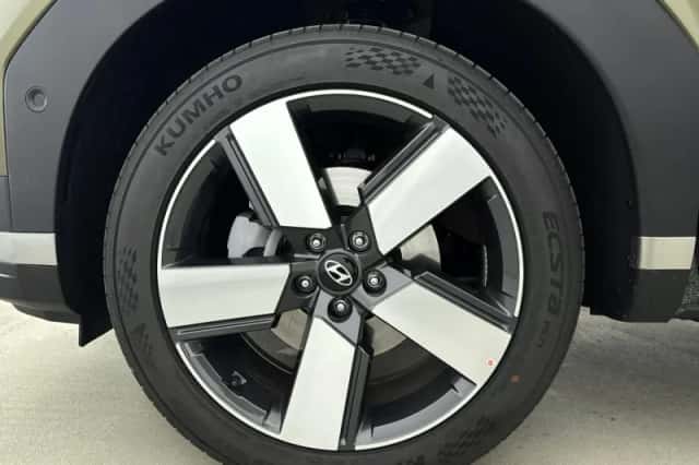 Hyundai Santa Fe (2025) thumbnail 23