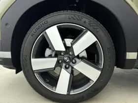 Hyundai Santa Fe (2025) thumbnail 23