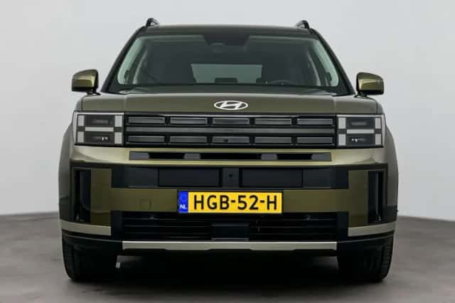 Hyundai Santa Fe (2025) thumbnail 5
