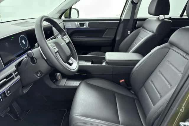 Hyundai Santa Fe (2025) thumbnail 8