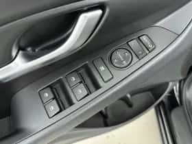 Hyundai i30 (2023) thumbnail 13