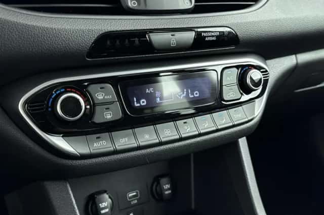 Hyundai i30 (2023) thumbnail 15