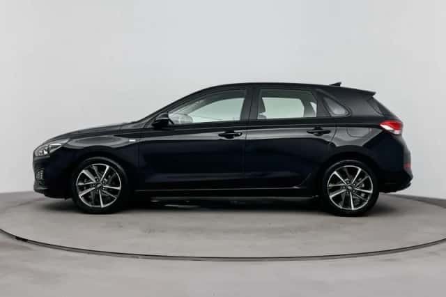 Hyundai i30 (2023) thumbnail 3