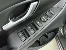 Hyundai i30 (2019) thumbnail 15
