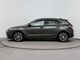 Hyundai i30 (2019) thumbnail 3