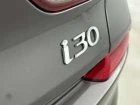 Hyundai i30 (2019) thumbnail 23