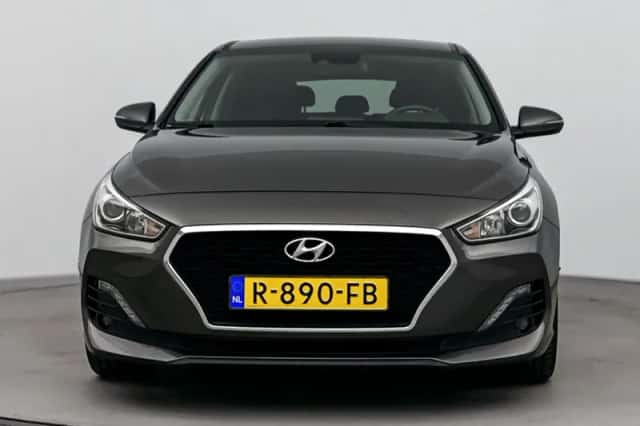 Hyundai i30 (2019) thumbnail 4